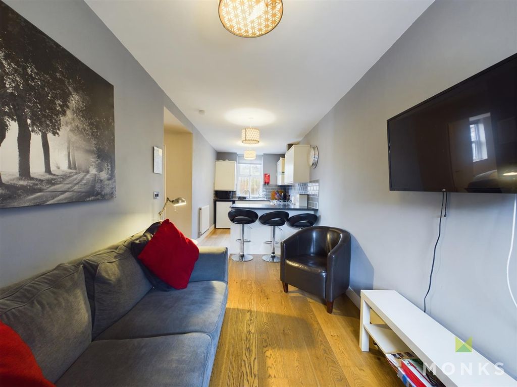 Additional image 3 of 2 bed flat for saleOswald Road, Oswestry SY11