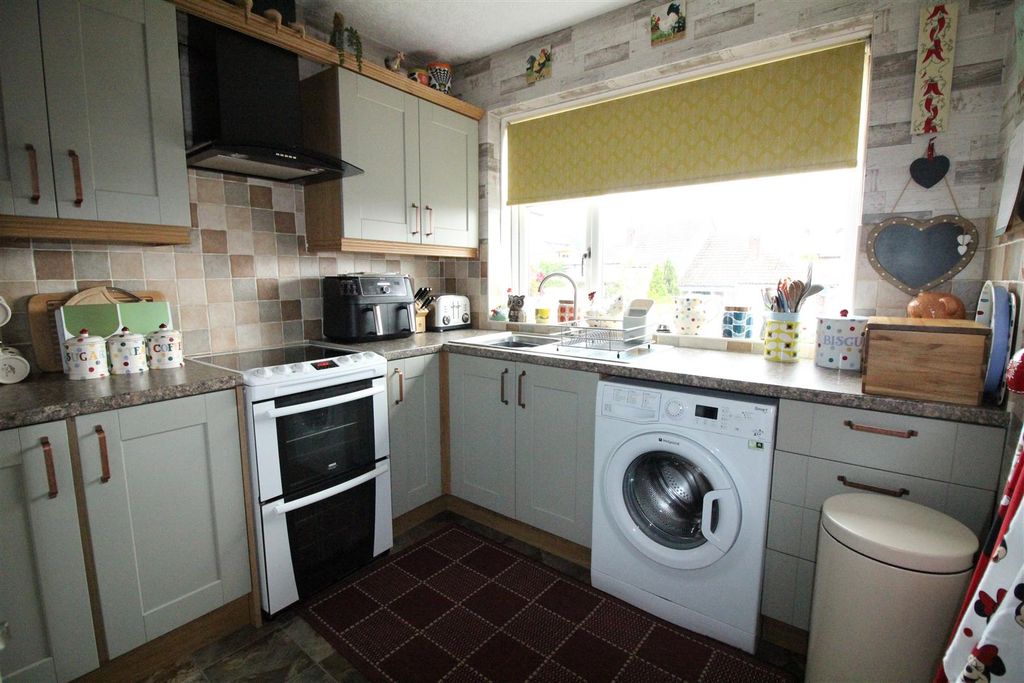Additional image 2 of 2 bed detached bungalow for saleSmithies Moor Rise, Batley WF17