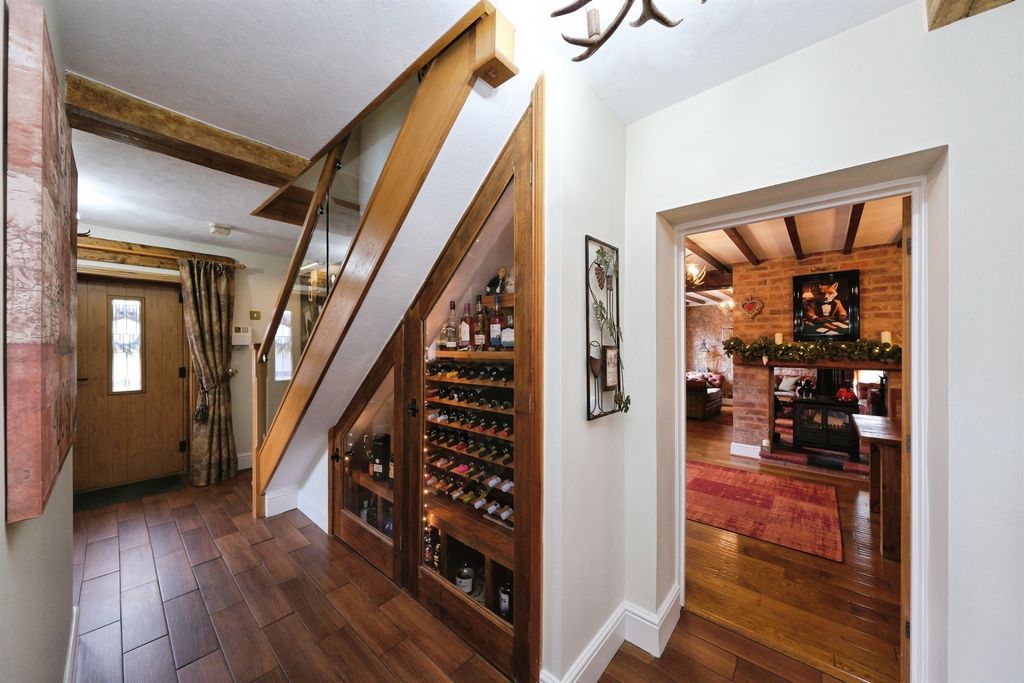 Additional image 4 of 3 bed barn conversion for saleBrooklet Farm, Castle Donington, Derby DE74