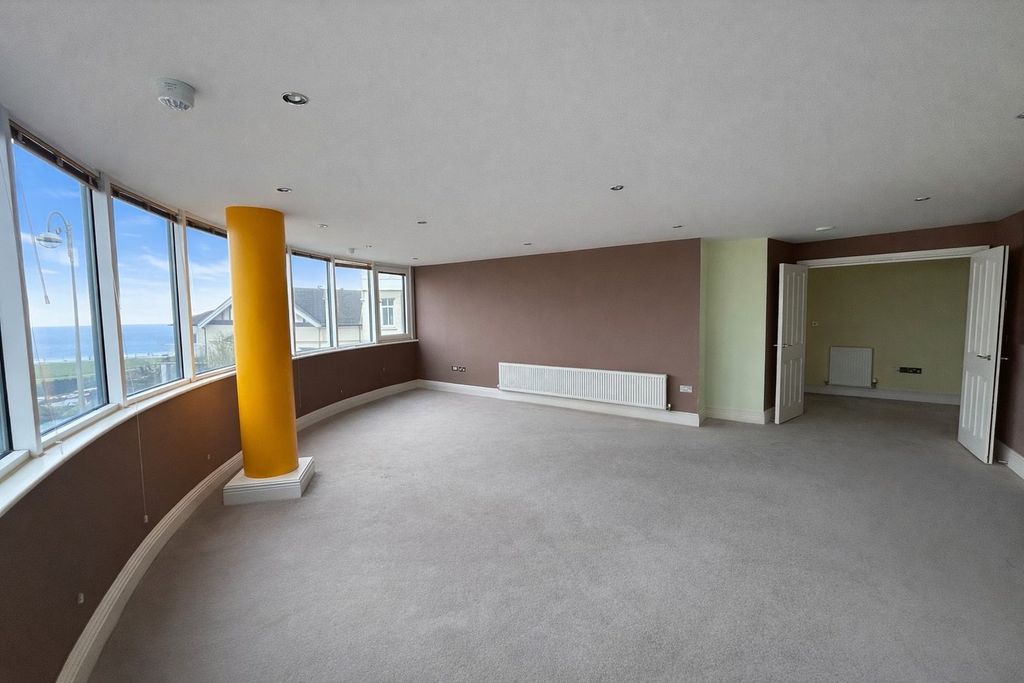 Additional image 9 of 3 bed flat for sale2 Egerton Road, Bexhill On Sea TN39