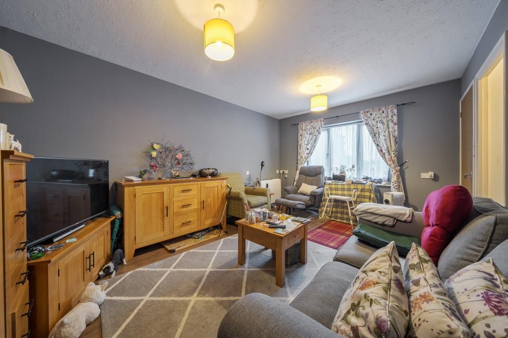 Additional image 5 of 2 bed flat for saleThe Larches, Carterton OX18