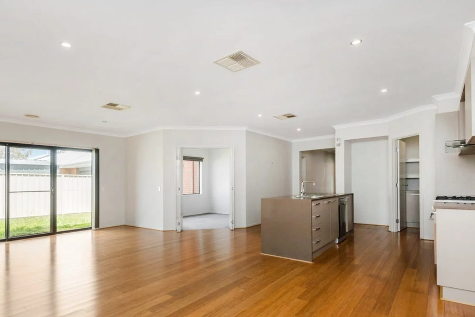 Additional image 3 of 15 Marylebone Circuit, Strathfieldsaye VIC 3551