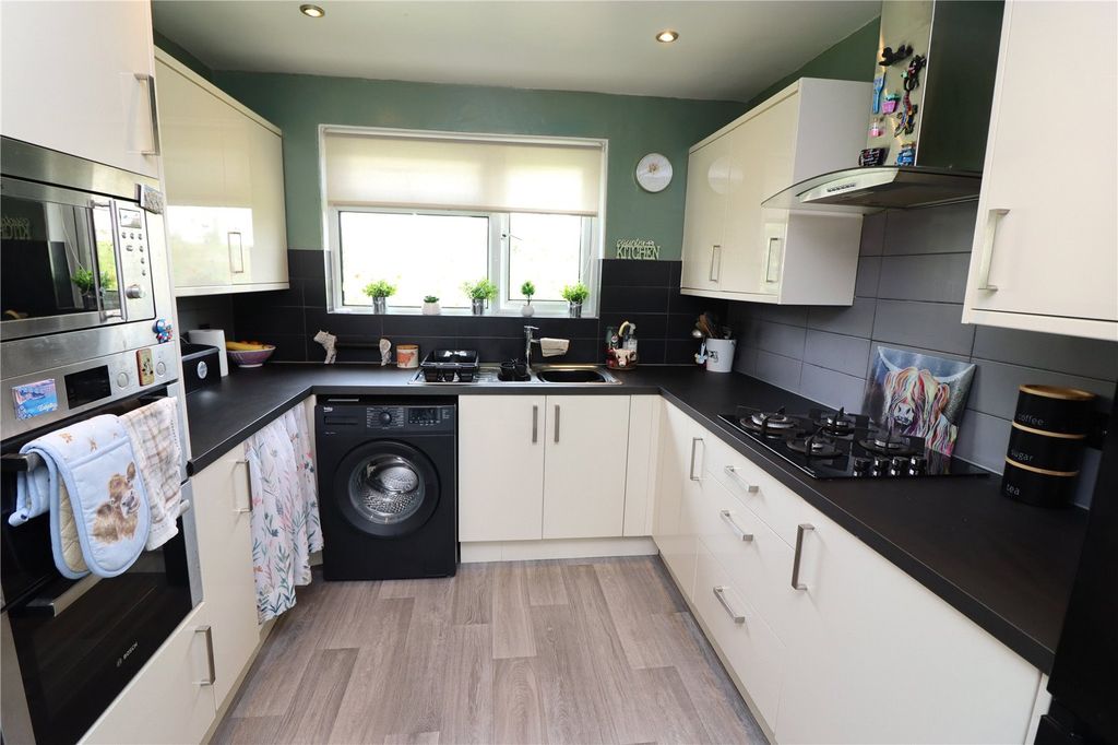 Additional image 7 of 2 bed flat for saleBrewer Road, Barnstaple EX32