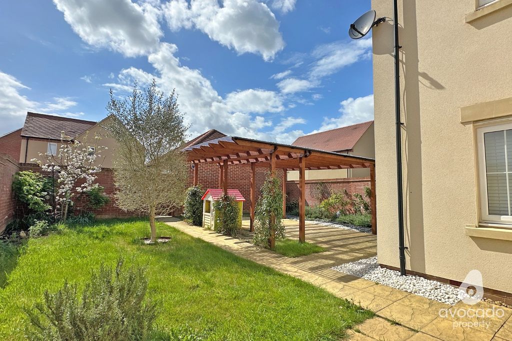 Additional image 7 of 5 bed detached house for saleWhitelands Way, Kingsmere, Bicester OX26