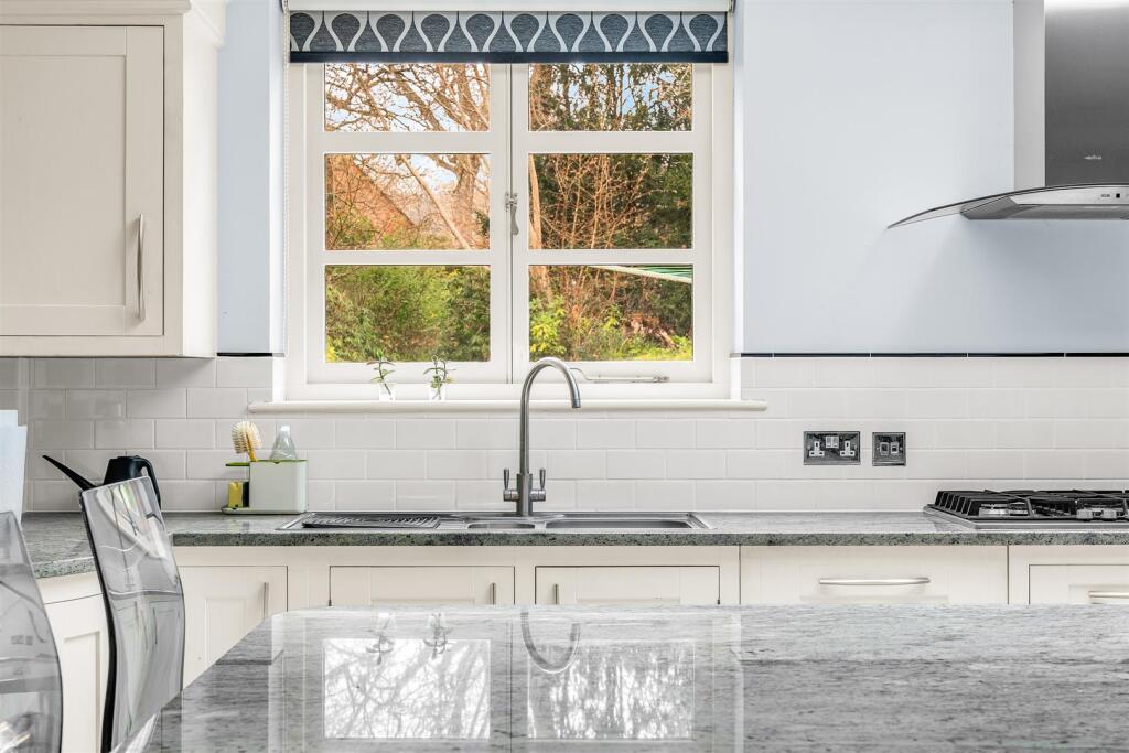 Additional image 10 of Mandeville Rise, Welwyn Garden City