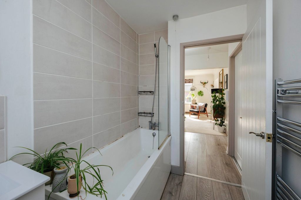 Additional image 10 of 1 bed flat for saleWest Street, Billingshurst RH14
