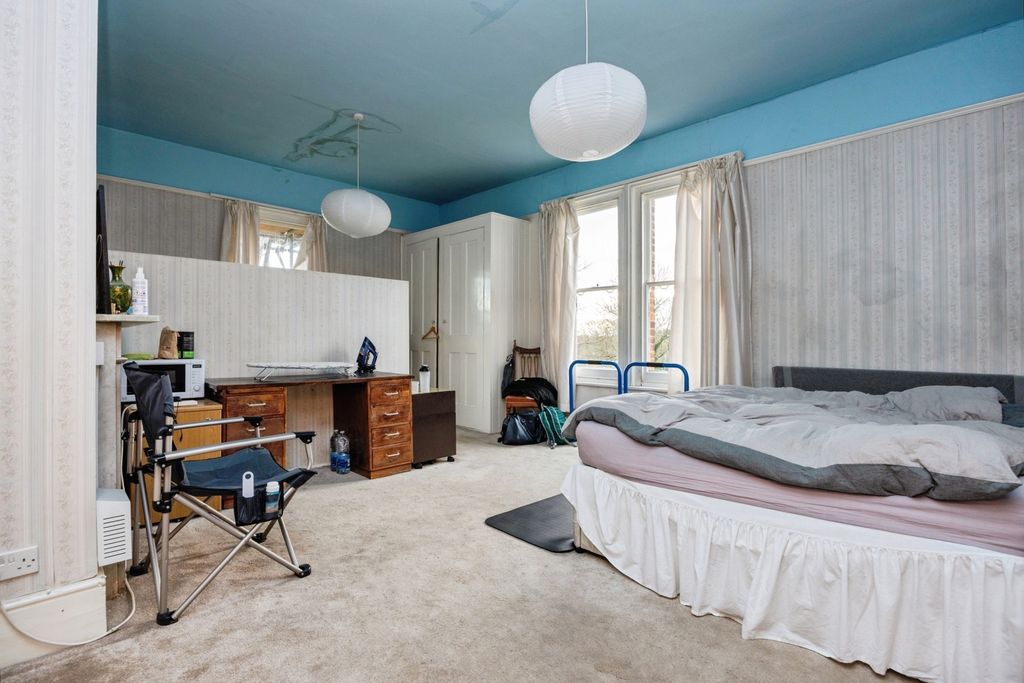 Additional image 16 of 7 bed detached house for saleCambridge Road, Aldershot, Hampshire GU11