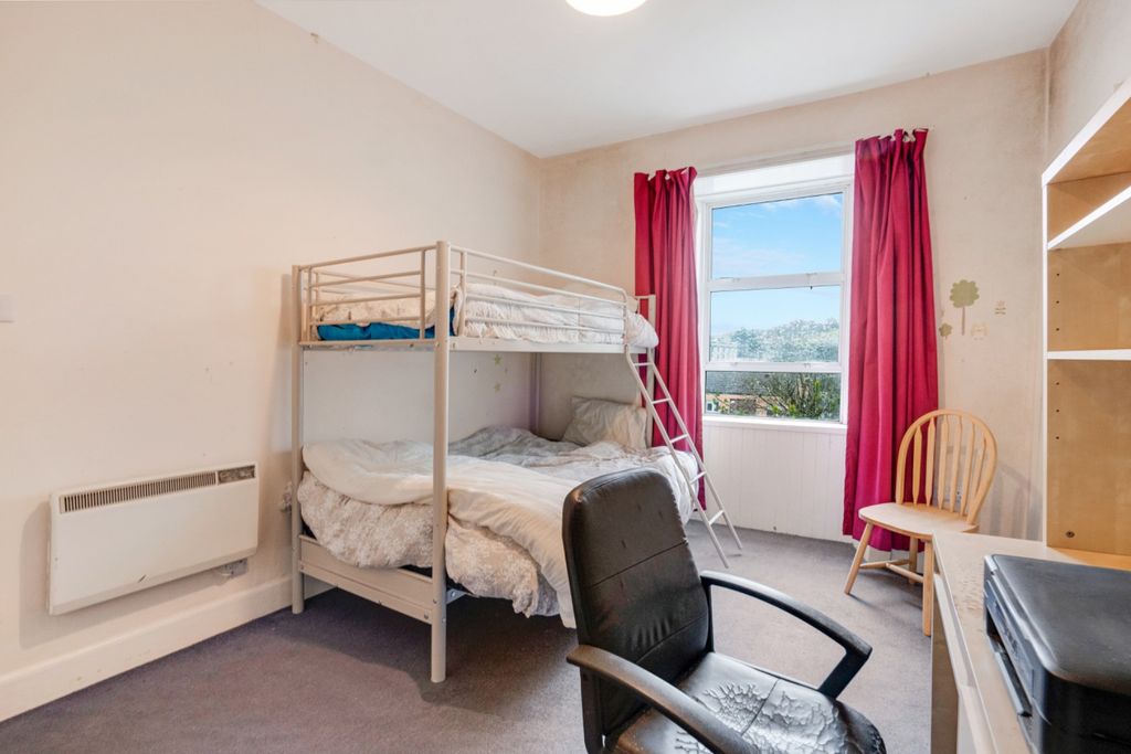 Additional image 15 of 3 bed flat for salePoltalloch Street, Lochgilphead PA31