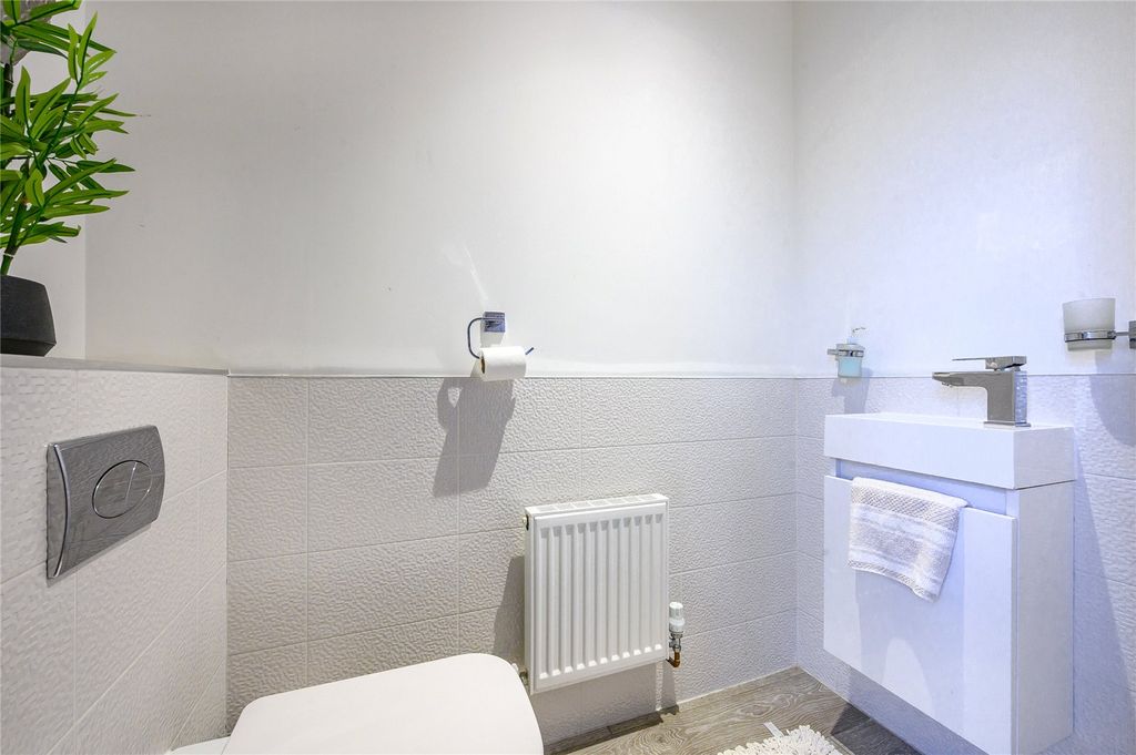 Additional image 16 of 3 bed semi-detached house for saleOakwell Croft, Batley, West Yorkshire WF17