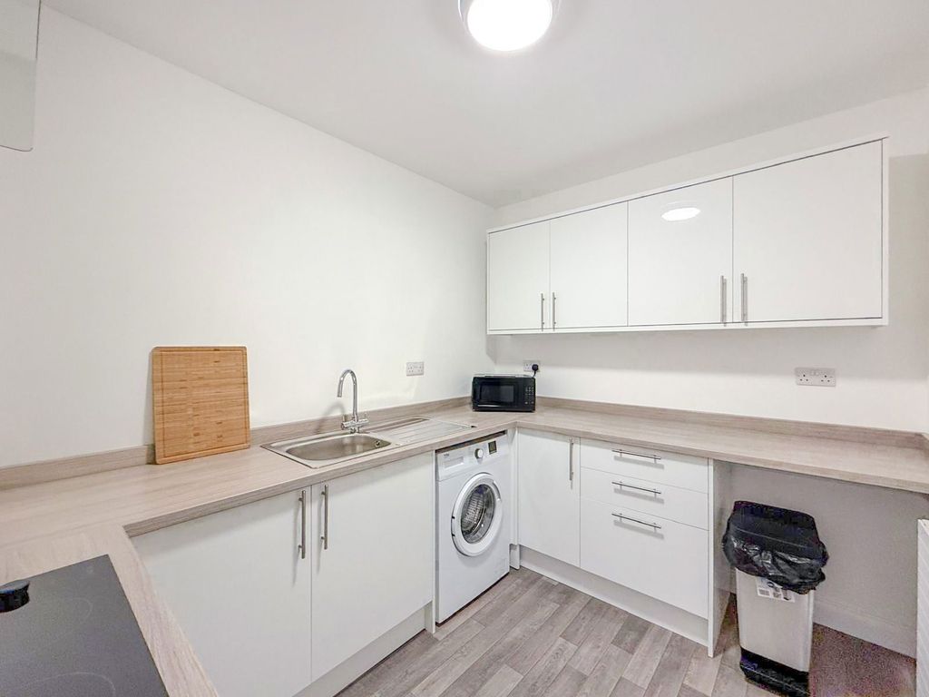 Additional image 3 of 2 bed flat for salePrince St, Hull HU1