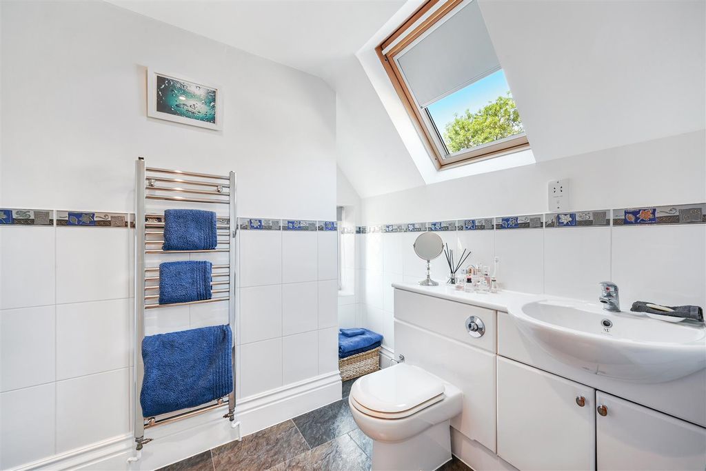 Additional image 22 of 2 bed flat for saleHolly Hill Park, Banstead SM7