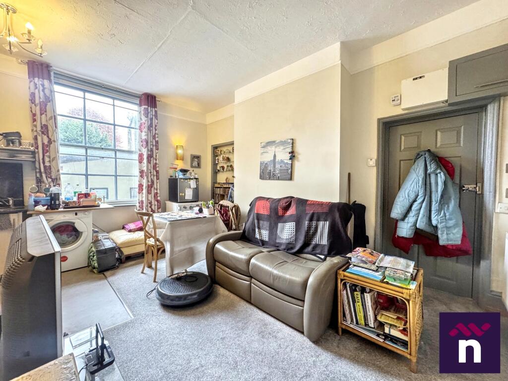 Weymouth Street, Warminster, BA12 photo 3