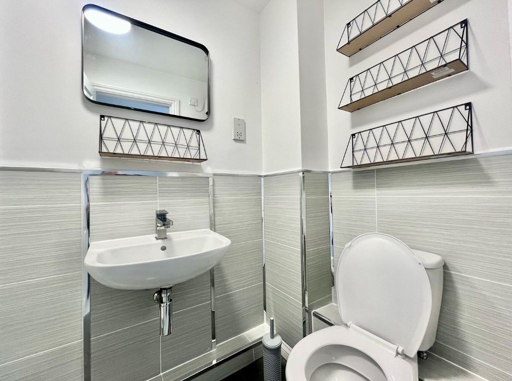 Additional image 8 of 2 bed flat for saleDorman Gardens, Middlesbrough TS5