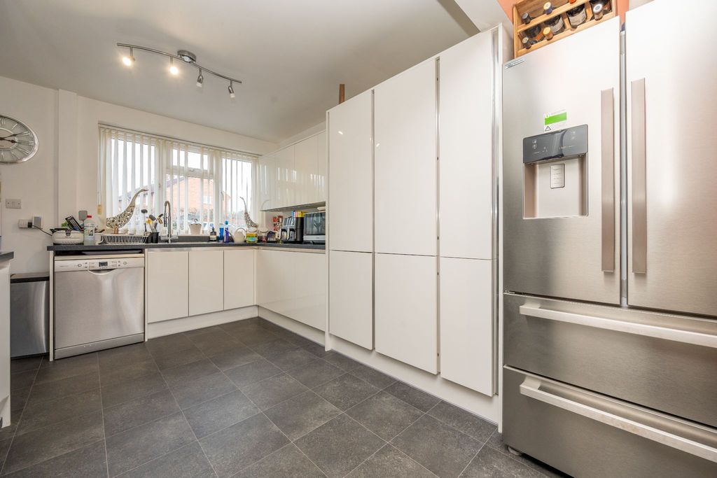 Additional image 7 of 4 bed semi-detached house for saleThrockmorton Road, Alcester B49