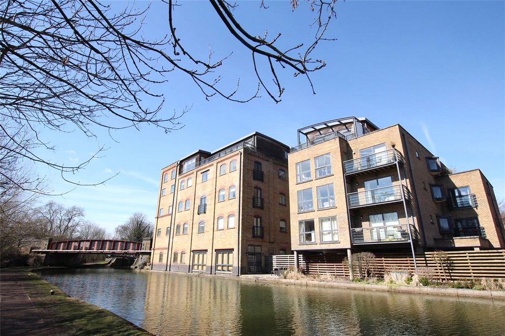 Additional image 9 of 2 bed flat for saleLower Kings Road, Berkhamsted HP4