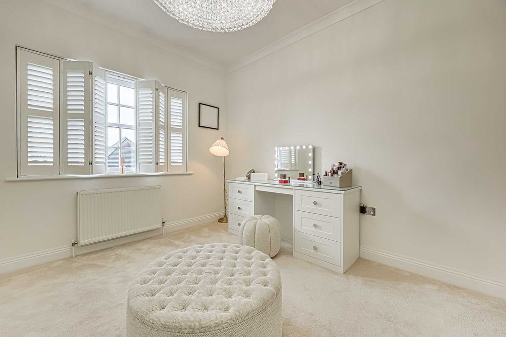 Additional image 39 of 5 bed detached house for saleVicarage Heights, Benfleet SS7