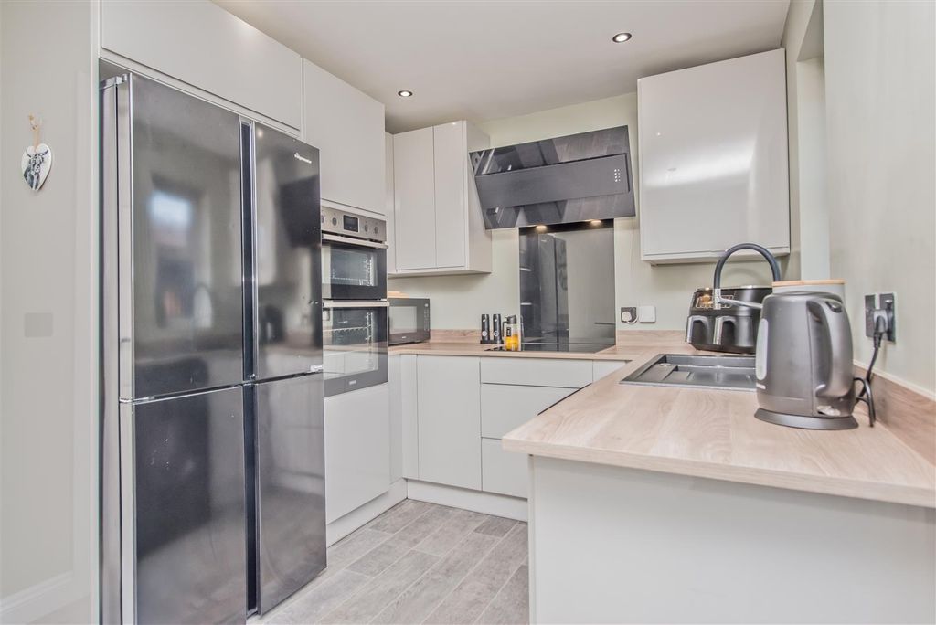 Additional image 8 of 3 bed semi-detached house for saleWindmill Court, Lower Wortley, Leeds LS12