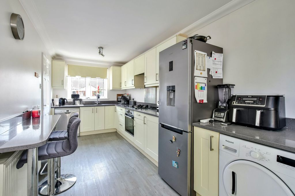 Additional image 3 of 3 bed detached house for saleOak Green, Abbots Langley WD5