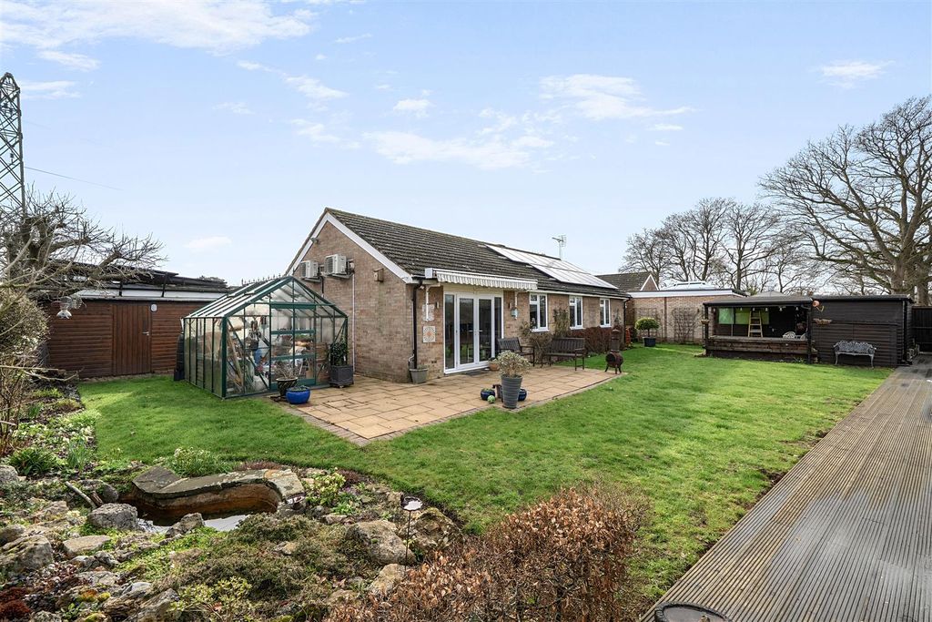 Additional image 20 of 3 bed detached bungalow for saleBushey Shaw, Ashtead KT21
