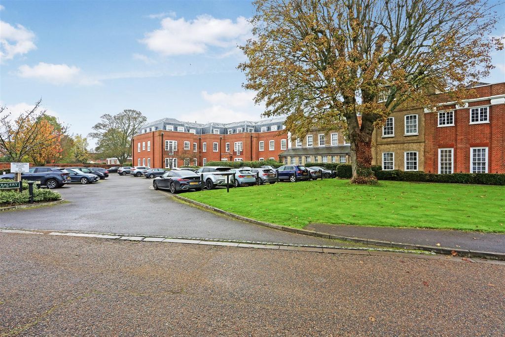 Additional image 16 of 2 bed flat for saleThe Tracery, Banstead SM7