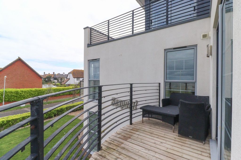 Additional image 18 of 2 bed flat for saleThe Parade, Birchington, Kent CT7