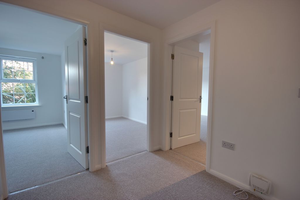 Additional image 2 of 2 bed flat for saleFlat 17 1 Acklam Court, Beverley HU17