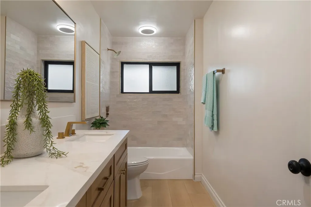 Additional image 71 of 6611 Glade Ave, Woodland Hills, CA 91303