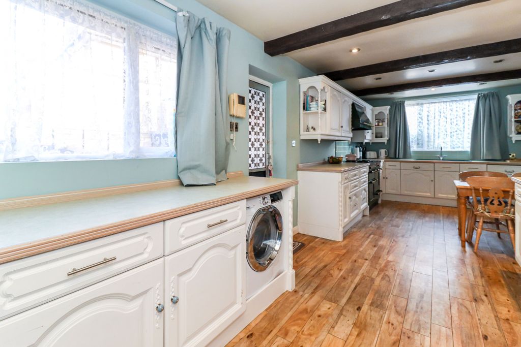 Additional image 10 of 3 bed detached house for saleGallows Hill Lane, Abbots Langley WD5