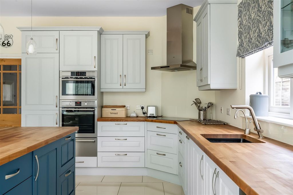 Additional image 11 of 4 bed detached house for saleAgates Lane, Ashtead KT21