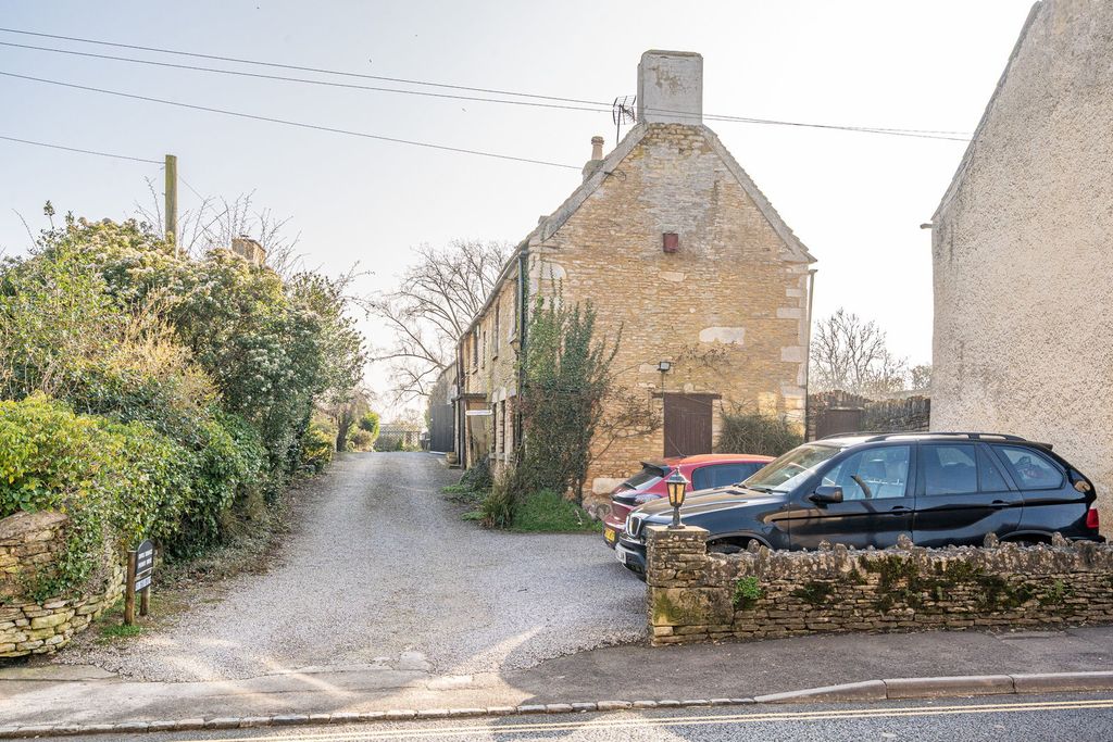 Additional image 22 of 4 bed link detached house for saleKings Terrace, Didmarton GL9