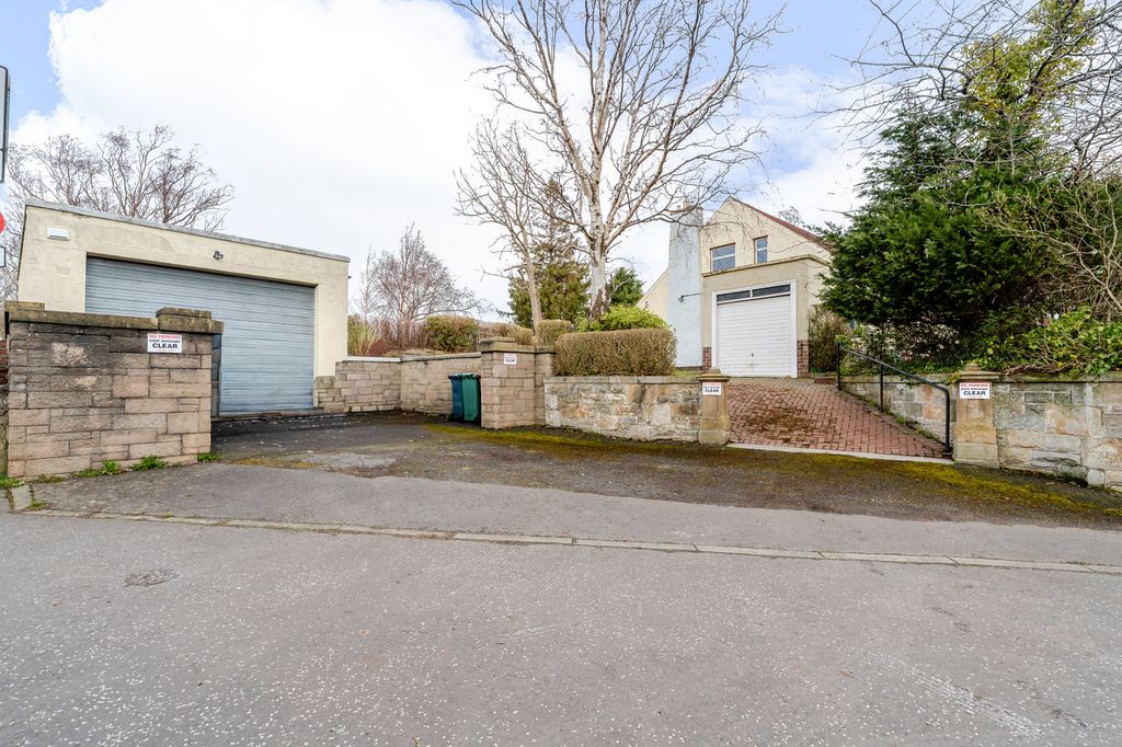 Additional image 18 of 5 bed detached house for saleThe Gables, 16 Lanark Road West, Currie, Edinburgh EH14