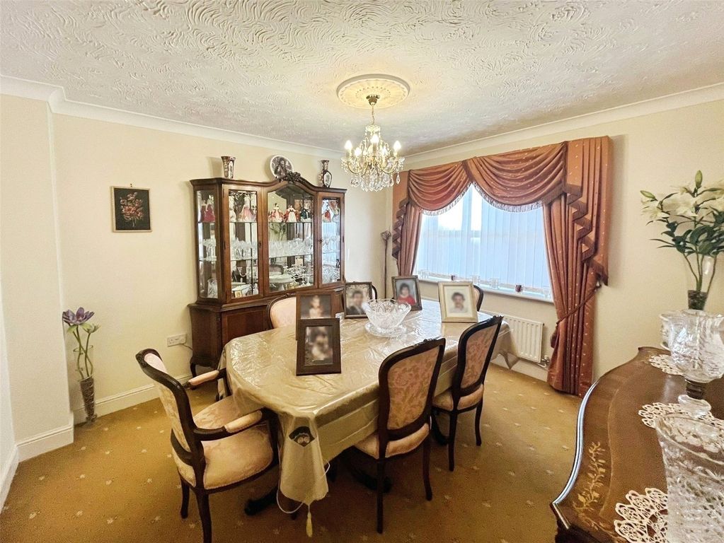 Additional image 5 of 4 bed detached house for saleColumbine Way, Bedworth, Warwickshire CV12