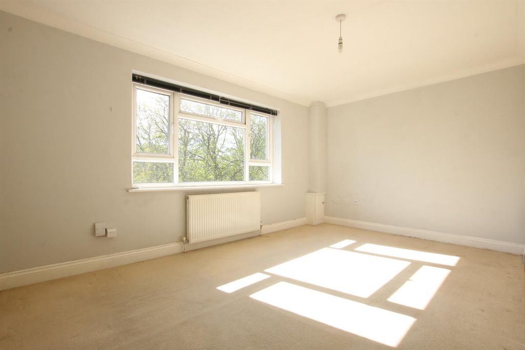 Additional image 3 of 1 bed flat for saleWoodfield Lane, Ashtead KT21