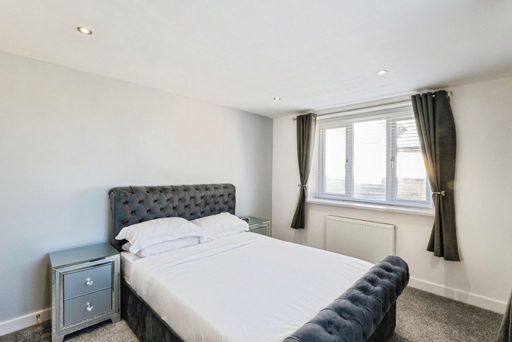 Additional image 10 of 2 bed flat for saleNorth Promenade, Lancashire FY8