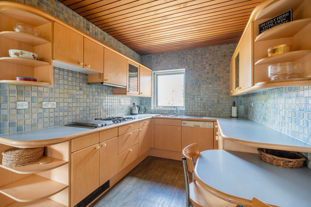 Additional image 5 of 3 bed flat for saleMaltsters Way, Oulton Broad NR32