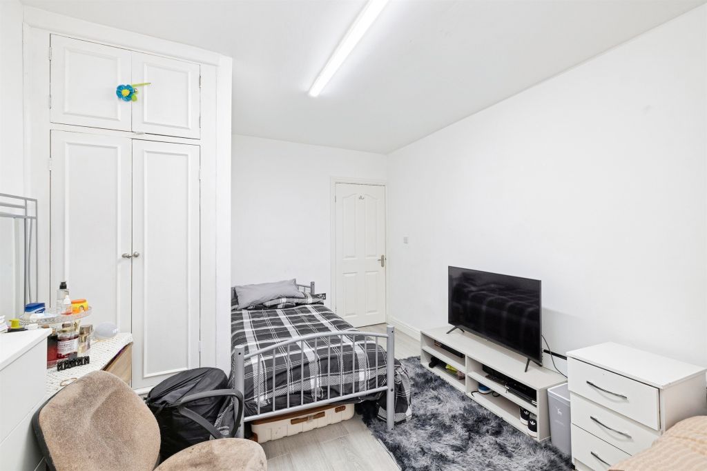 Additional image 13 of 3 bed terraced house for saleFairfield Avenue, Watford WD19