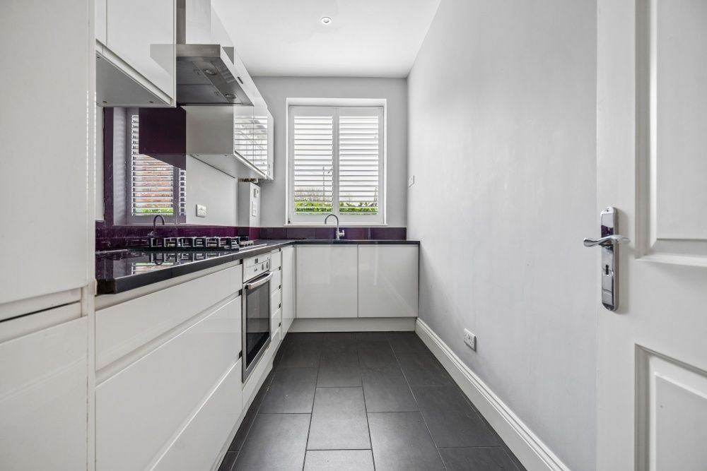 Additional image 13 of 2 bed flat for saleCastle Hill Court, Castle Hill, Berkhamsted, Hertfordshire HP4