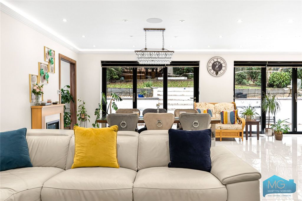 Additional image 10 of 6 bed detached house for saleWylo Drive, Arkley, Barnet EN5