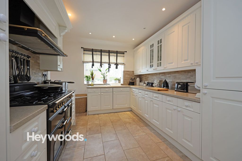 Additional image 25 of 6 bed semi-detached house for saleKingsway West, Westlands, Newcastle Under Lyme ST5
