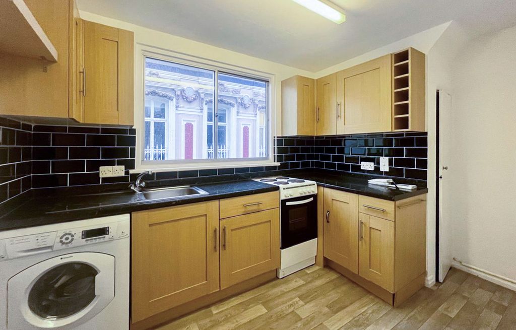 Additional image 3 of 1 bed flat for saleFlat 5, 11 Seale Street, St Helier JE2