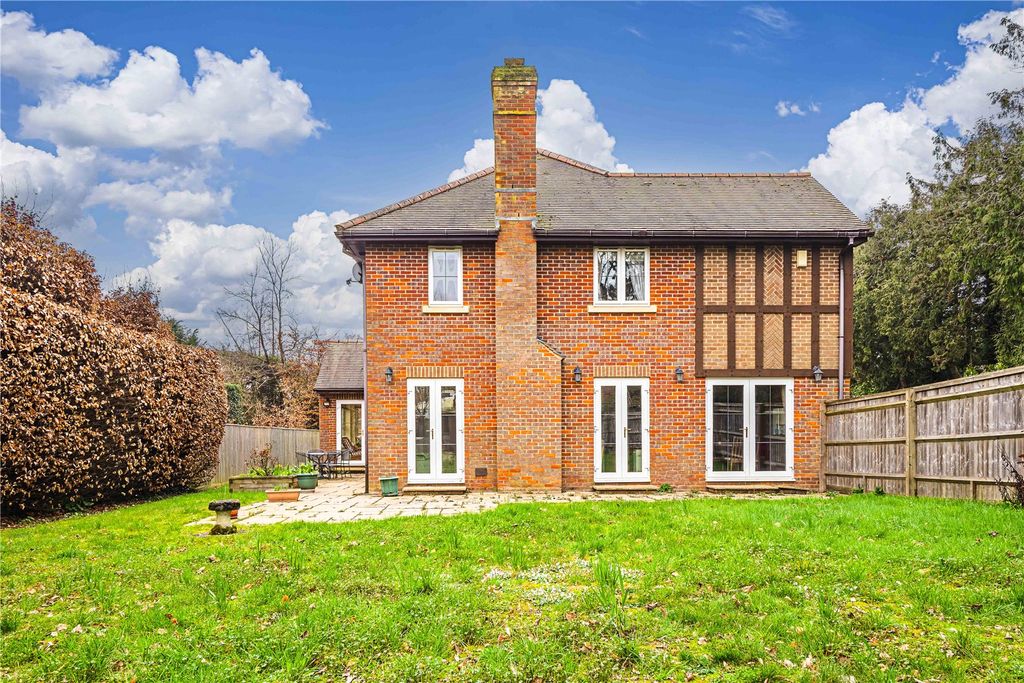 Additional image 3 of 5 bed detached house for saleShenstone Hill, Gravel Path, Berkhamsted, Hertfordshire HP4