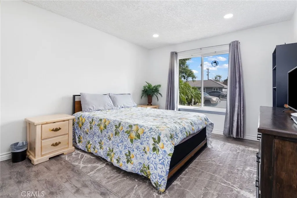 Additional image 11 of 682 W Cheshire St, Rialto, CA 92377