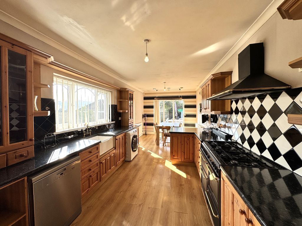 Additional image 12 of 3 bed detached house for saleBlaen Y Pant Place, Newport NP20