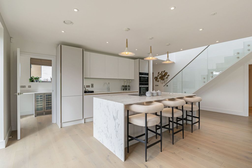 Additional image 4 of 4 bed detached house for saleCourtlands Park, Park Road, Banstead SM7