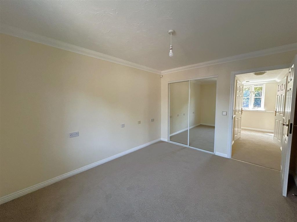 Additional image 6 of 2 bed flat for saleSouth Street, Bridport DT6