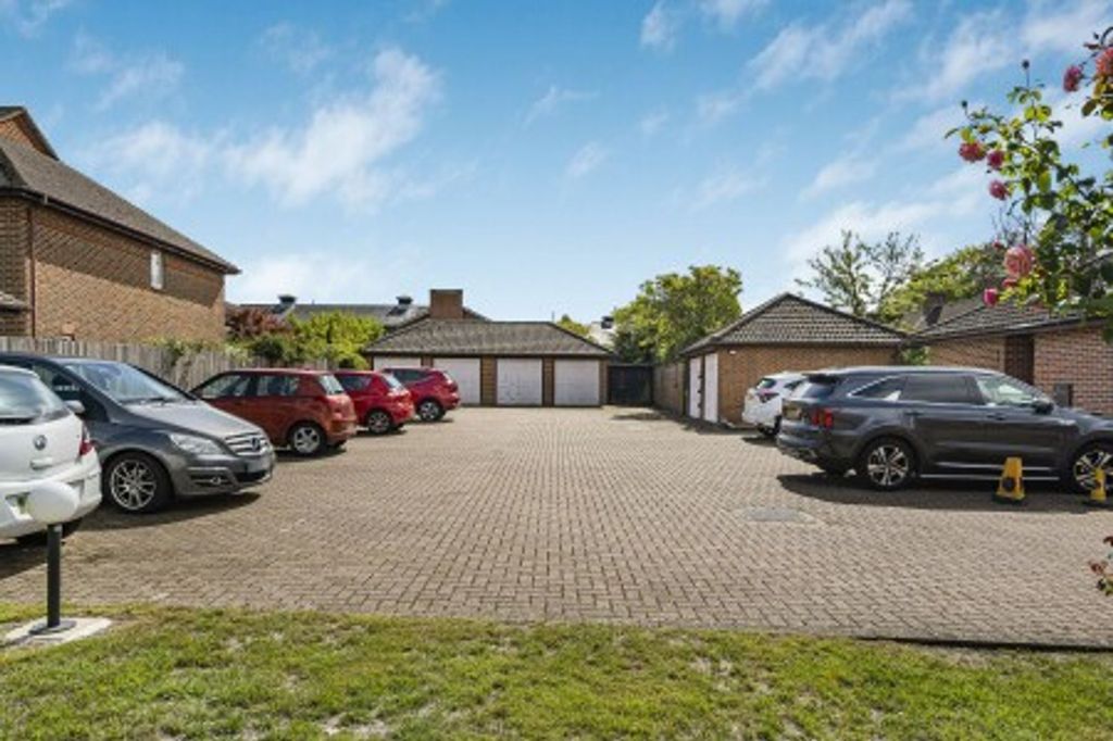 Additional image 12 of 1 bed property for saleGreville Park Road, Ashtead KT21