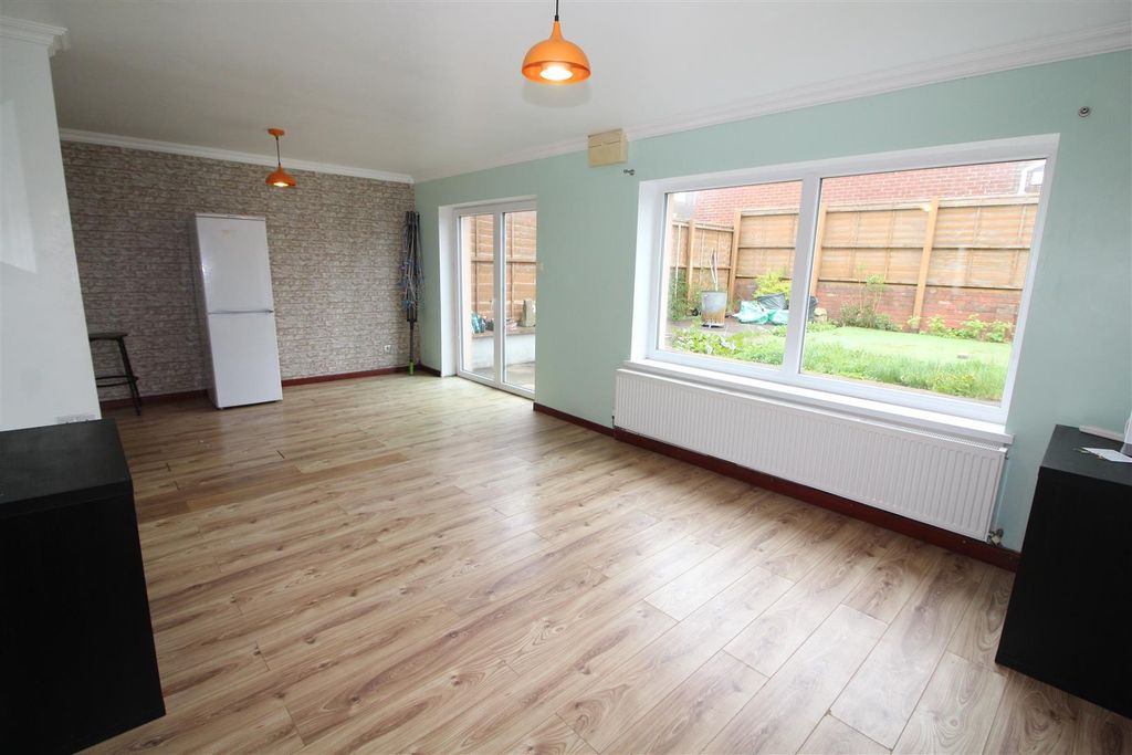 Additional image 8 of 4 bed end terrace house for saleElm Court, Newbridge, Newport NP11