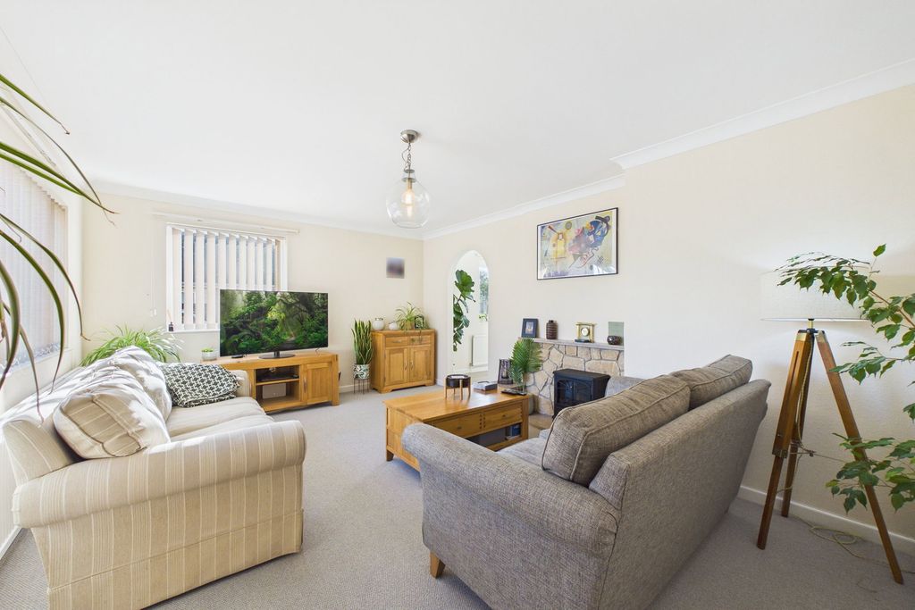 Additional image 2 of 5 bed detached house for saleKent Close, Attleborough NR17