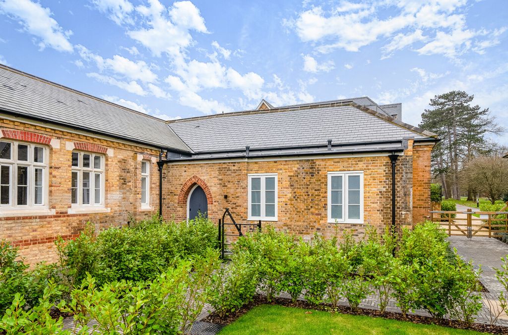 Additional image 12 of 2 bed flat for saleDaffodil Crescent, Barnet EN4