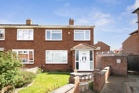 Roman Close, Harefield, Uxbridge UB9